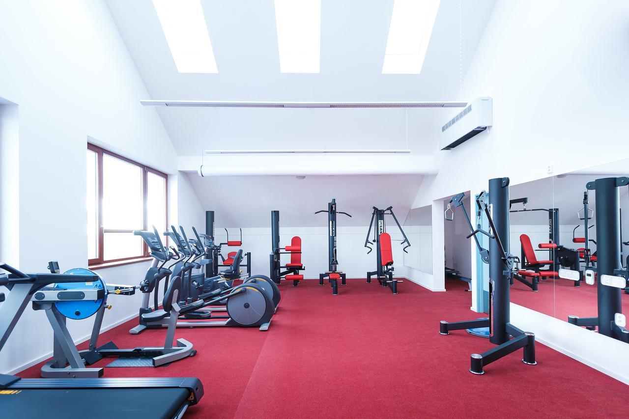 Sport Relax Hotel Na Kopecku Krinec Exterior photo